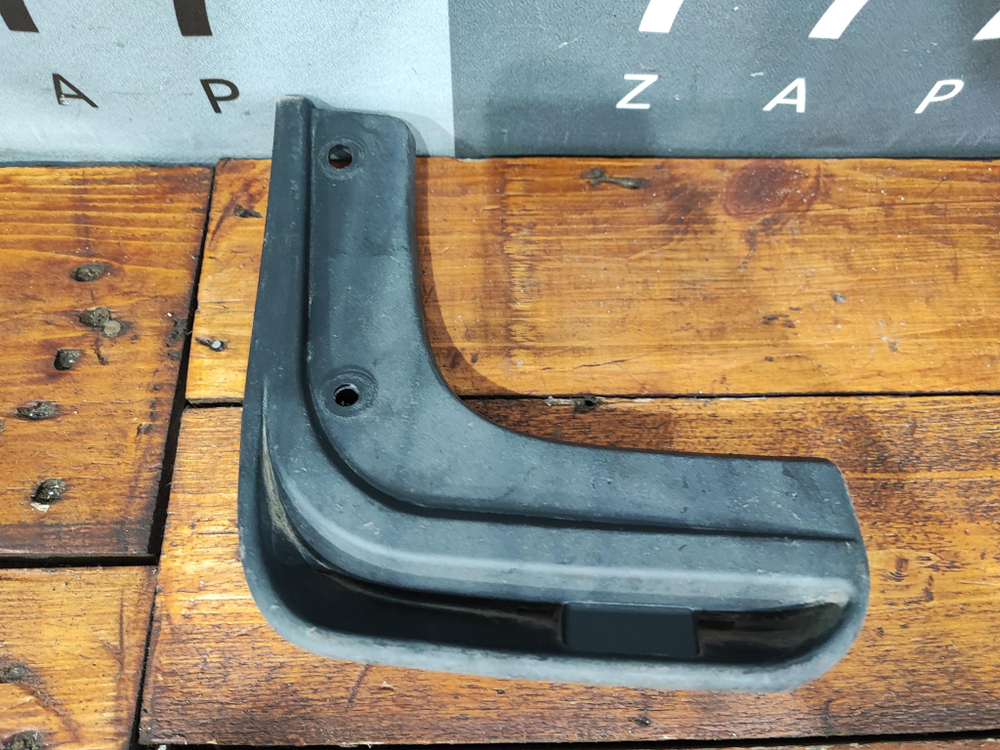 Брызговик задний правый Kia Cerato 4 (BD) 18-22 Б/У Оригинал 86842M6000