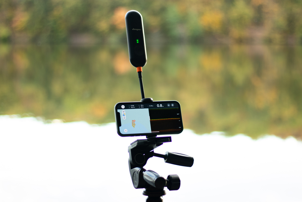 Набор: Прикормочный кораблик Boatman Actor Plus GPS, Эхолот Deeper CHIRP+ 3, крепление для кораблика, усилитель сигнала и разбрасыватель прикормки