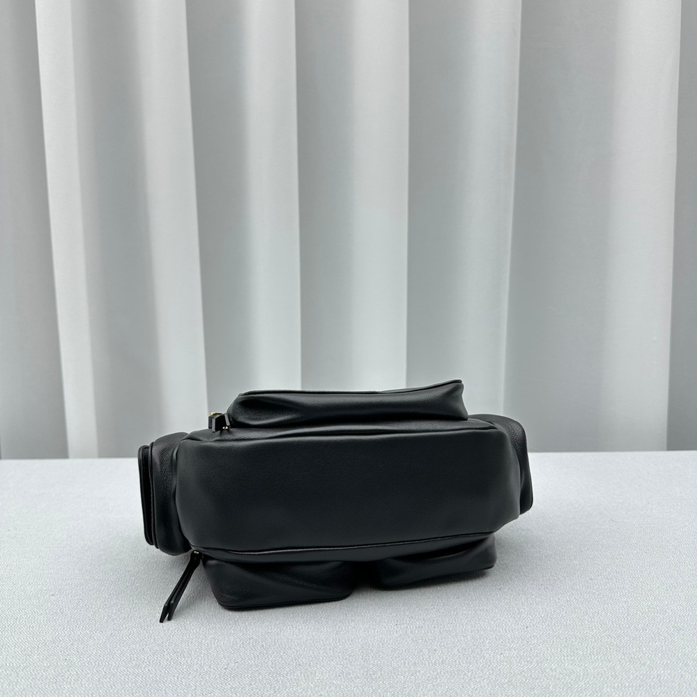 Miu Miu Leather Pocket Bag 21 cm