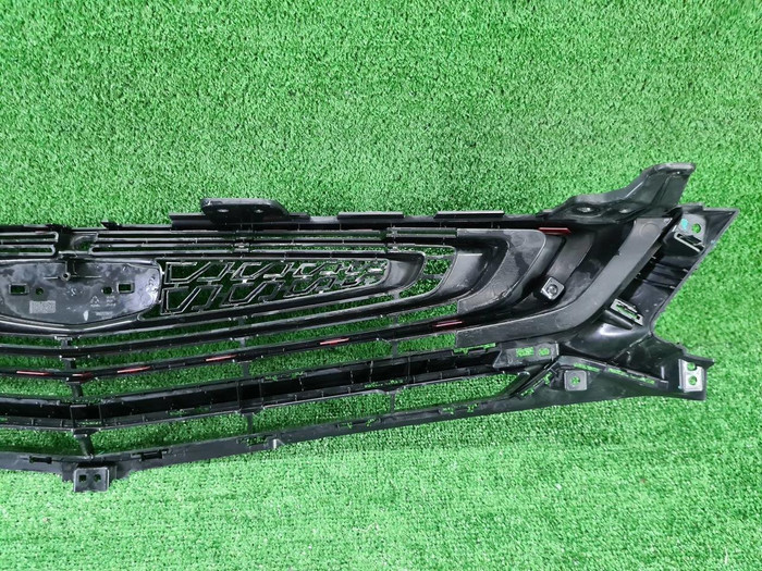 Решетка радиатора Geely Coolray (2019-2023)