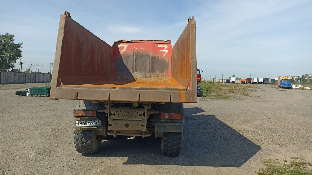 МАЗ 6517 6x6 Самосвал 651727 (Дизельный, 9,7 л. 374 л.с. МТ)