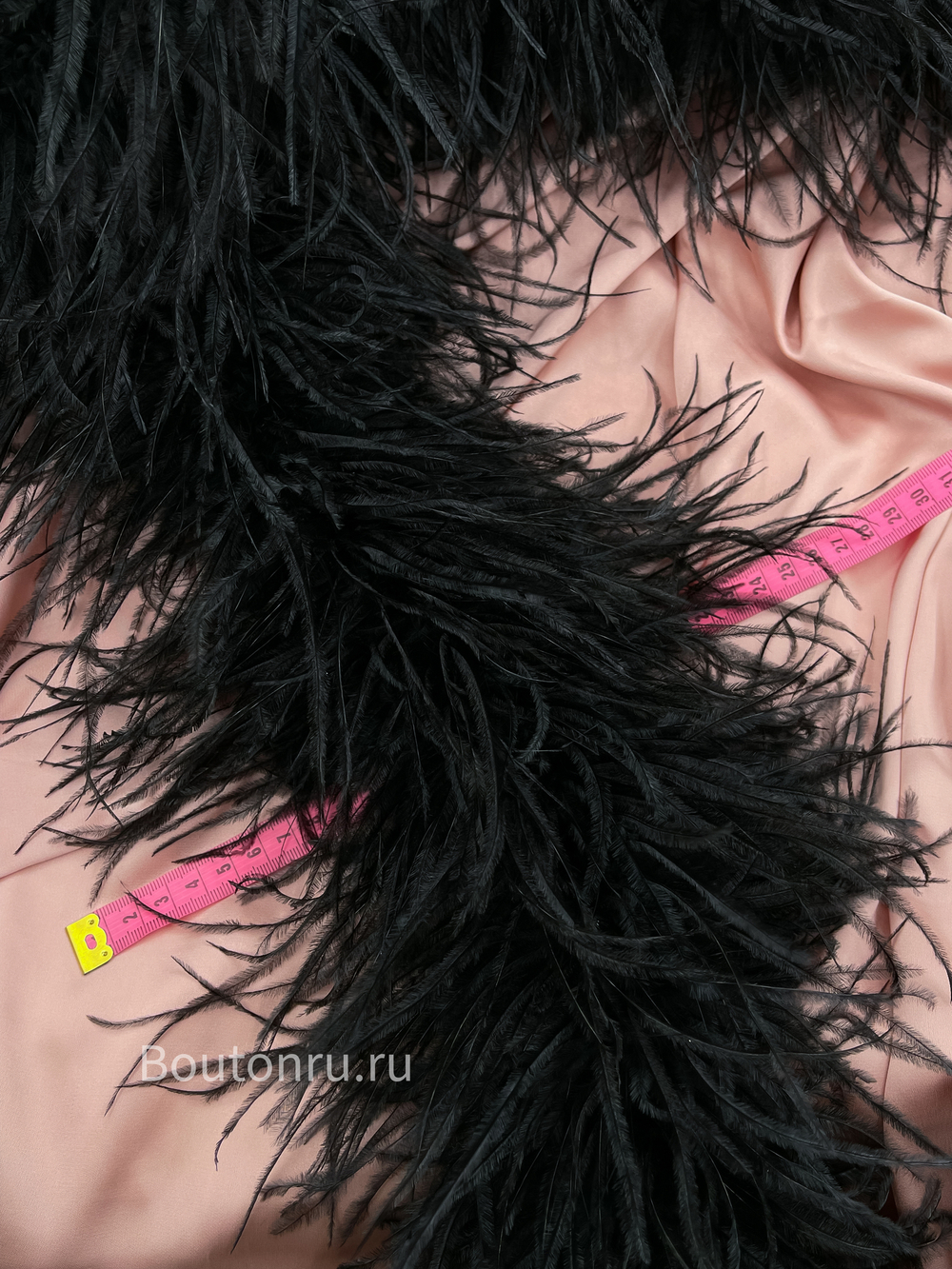 Боа страус 6 нитей черное