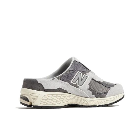 New Balance NB 2002R Домашние тапочки Серый Унисекс