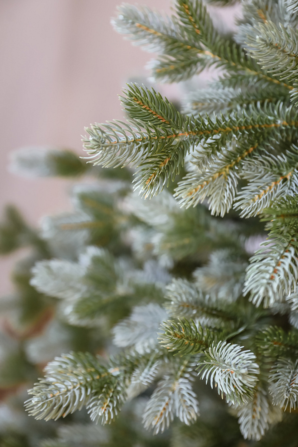 Ель искусственная Невада 1,8 м подставка металл 100% литые веточки Макскристмас