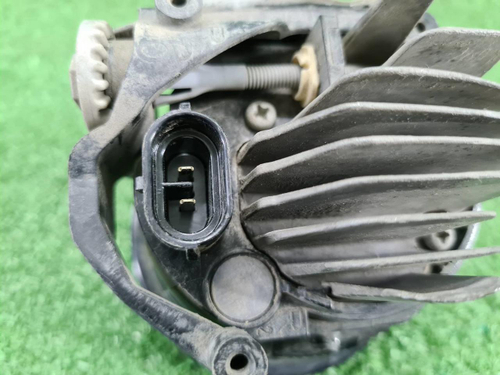 ПТФ правая Toyota Land Cruiser Prado 150 (17-н.в.)