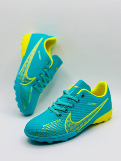 Детские бутсы Nike Football