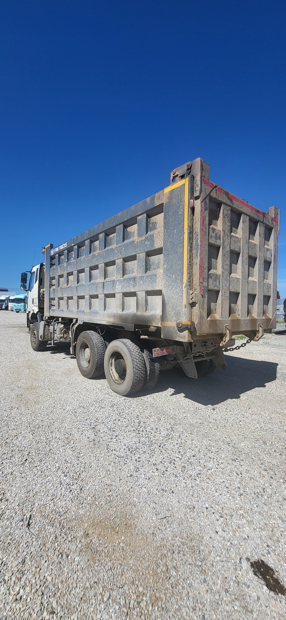 FAW J6 8x4 Самосвал CA3310P66K24T4E5 (Дизельный, 11,1 л, 390 л.с., МТ)