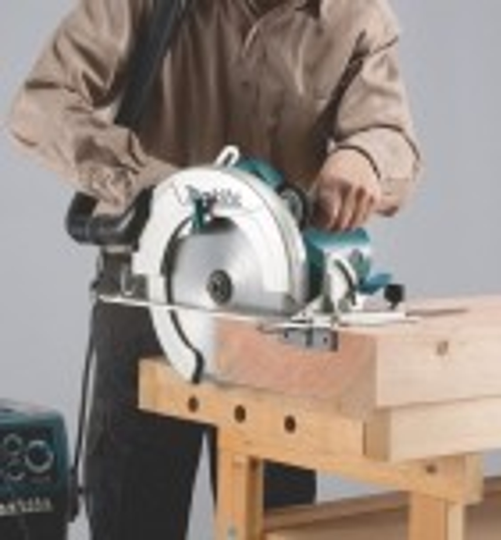Электрическая дисковая пила MAKITA HS 0600 HS0600