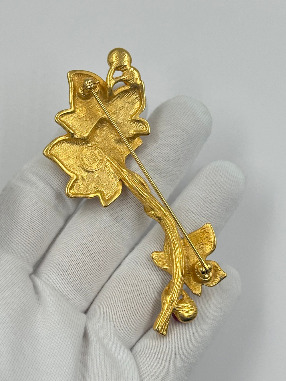 Брошь Веточка Givenchy