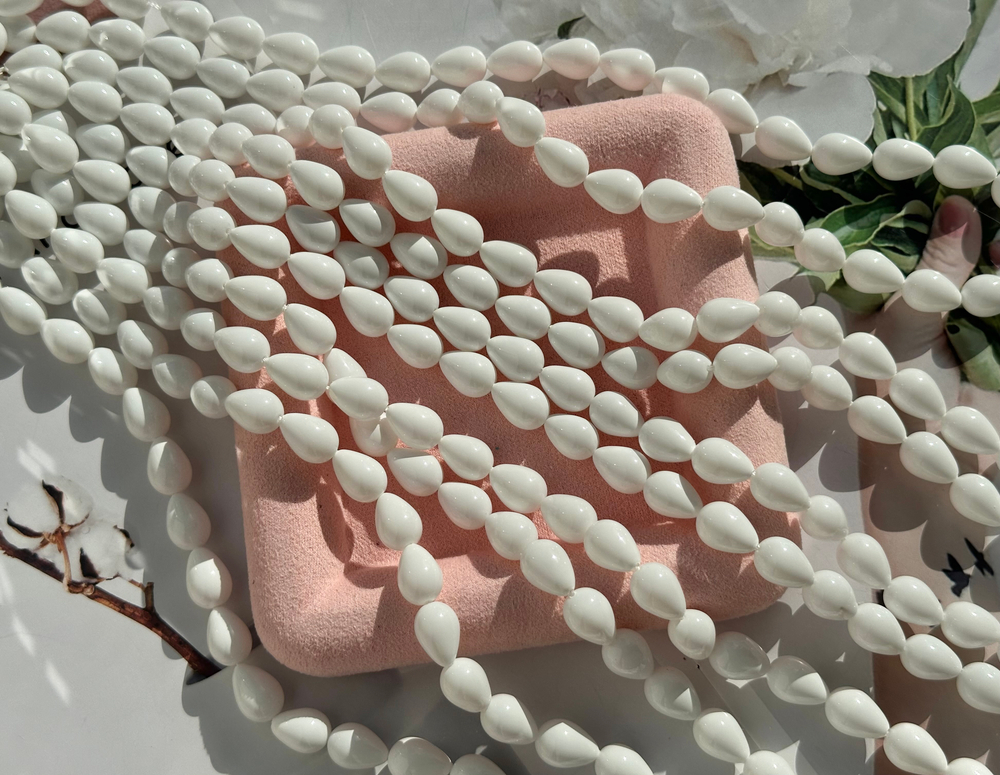 Нить бусин для украшений Капля 9,5х13,5мм, "Майорка-Белая" (имитация)