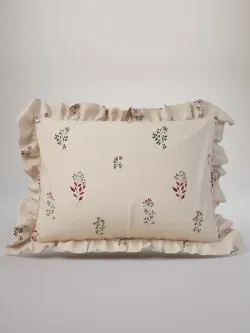 Декоративная наволочка с рюшами, оборками "Гербарий Эко" 50х70 см, 1 шт, без молнии