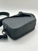 Сумка-мессенджер Louis Vuitton