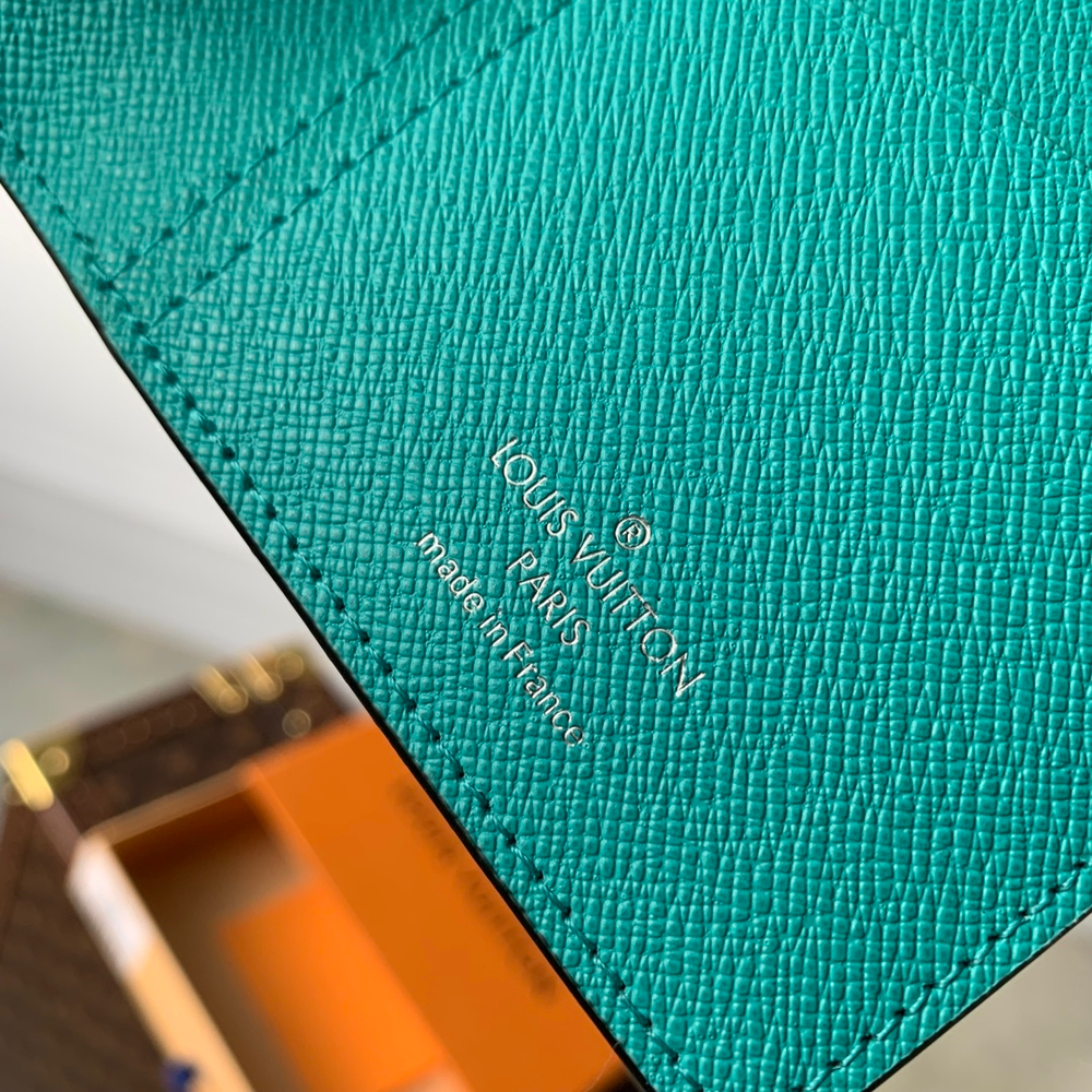 Louis Vuitton Brazza Wallet
