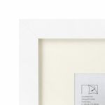 Рамка 30х40 см с паспарту 21х30 см, небьющаяся, багет 26 мм, МДФ, BRAUBERG "Ambassador", белая, 391368