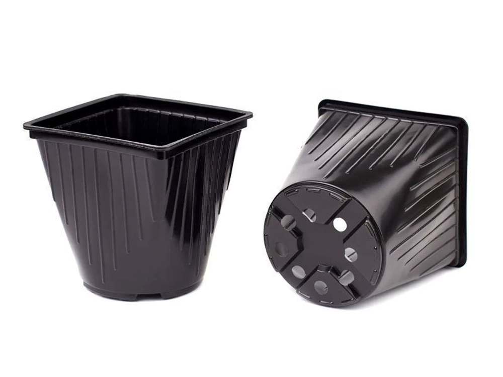 Горшок формованный 13*13*13 см (объем 1,5л.)