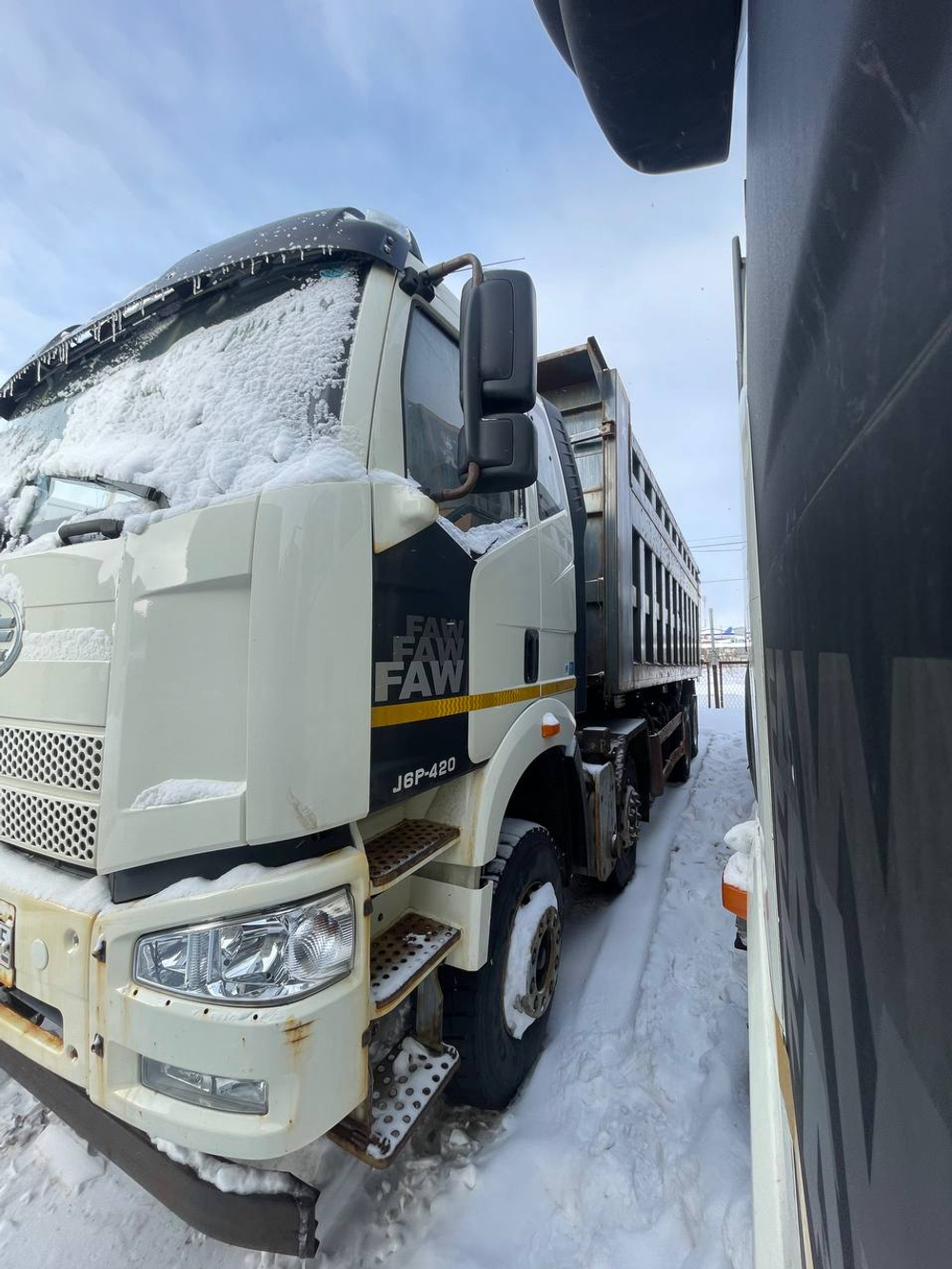 FAW J6 8x4 Самосвал СА3310Р66K24T4E5 (Дизельный, 11,1 л, 420 л.с., МТ)