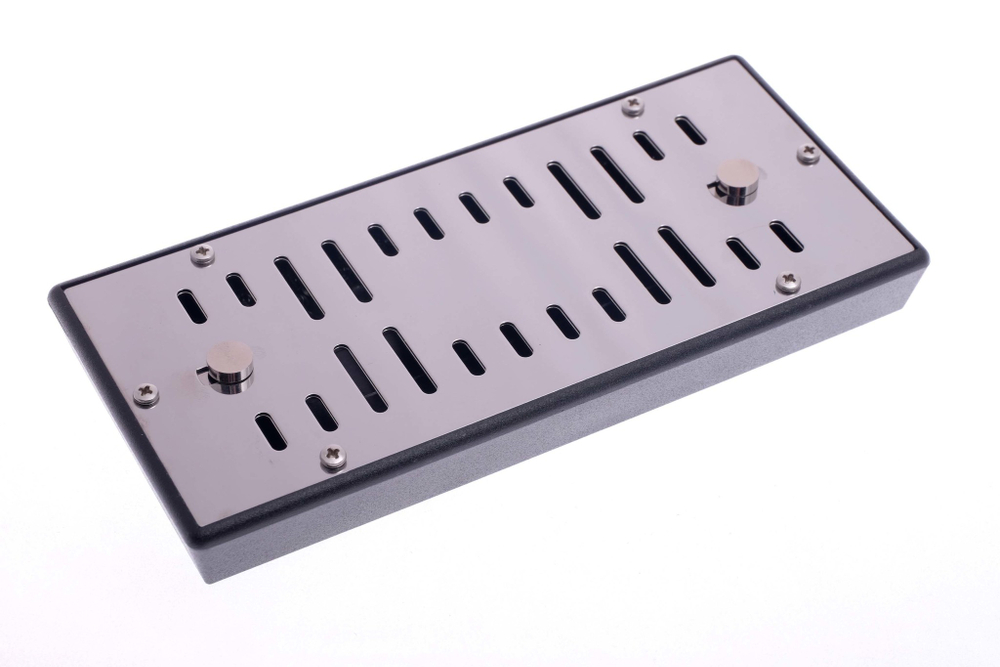 Увлажнитель акриловый Passatore на 100 сигар со шторками, серебристый