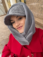 Капюшон плюшевый серый