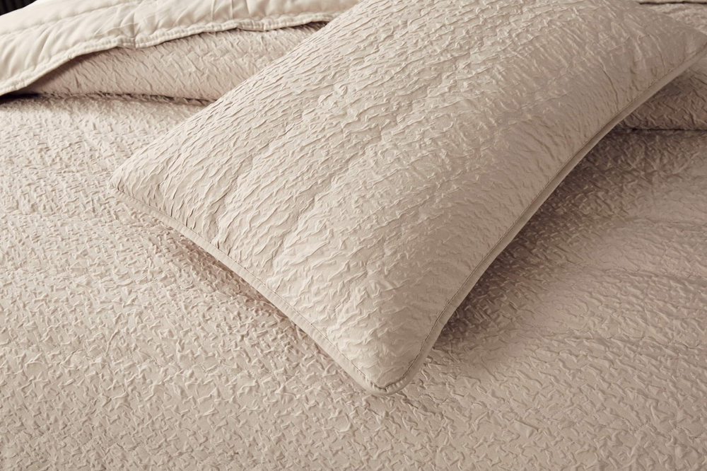 Покрывало 160х220 и наволочка 50х70 Sofi De MarkO Надин бежевое