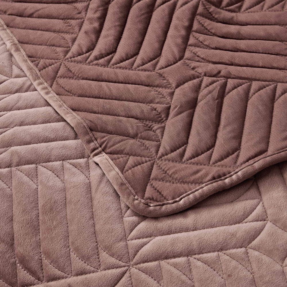 Покрывало 240x260 Sofi De MarkO Армандо цвета чайной розы