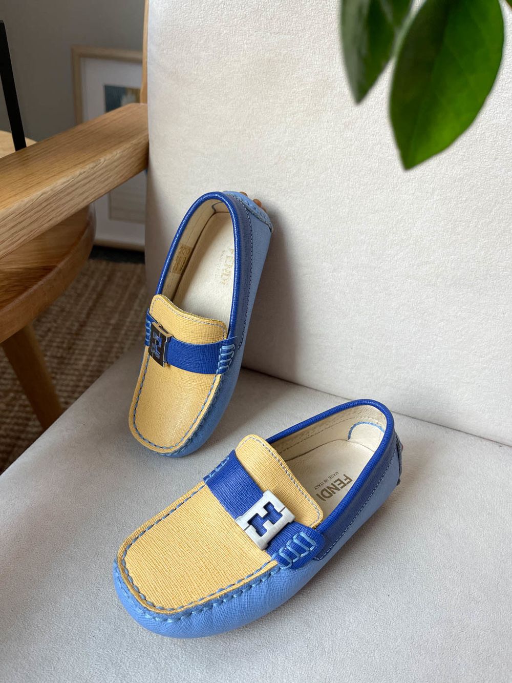 Новые туфли Fendi, 25