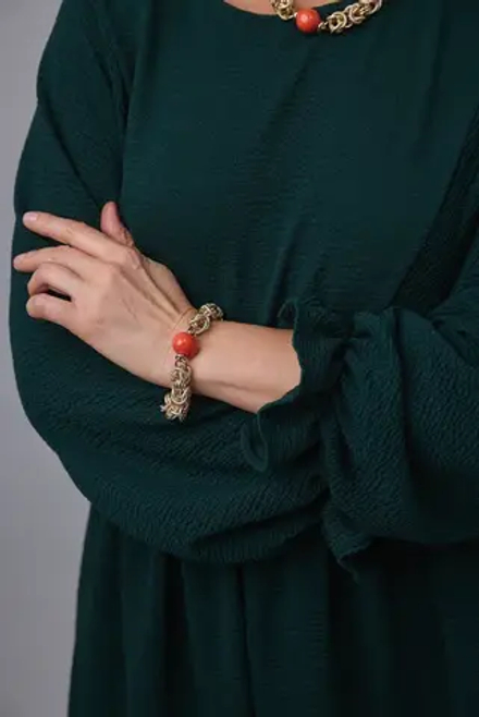 Браслет Византия с коралловым жемчугом Майорка, оттенок золото