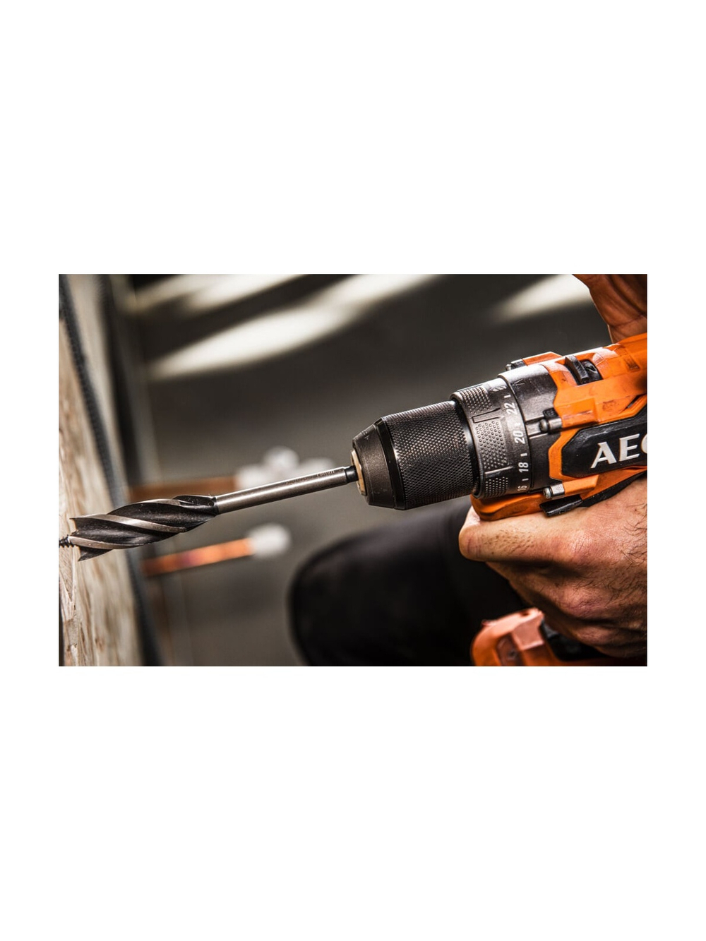 Бесщеточная дрель-шуруповерт AEG BS18SBL2-202C 18В 4935480056