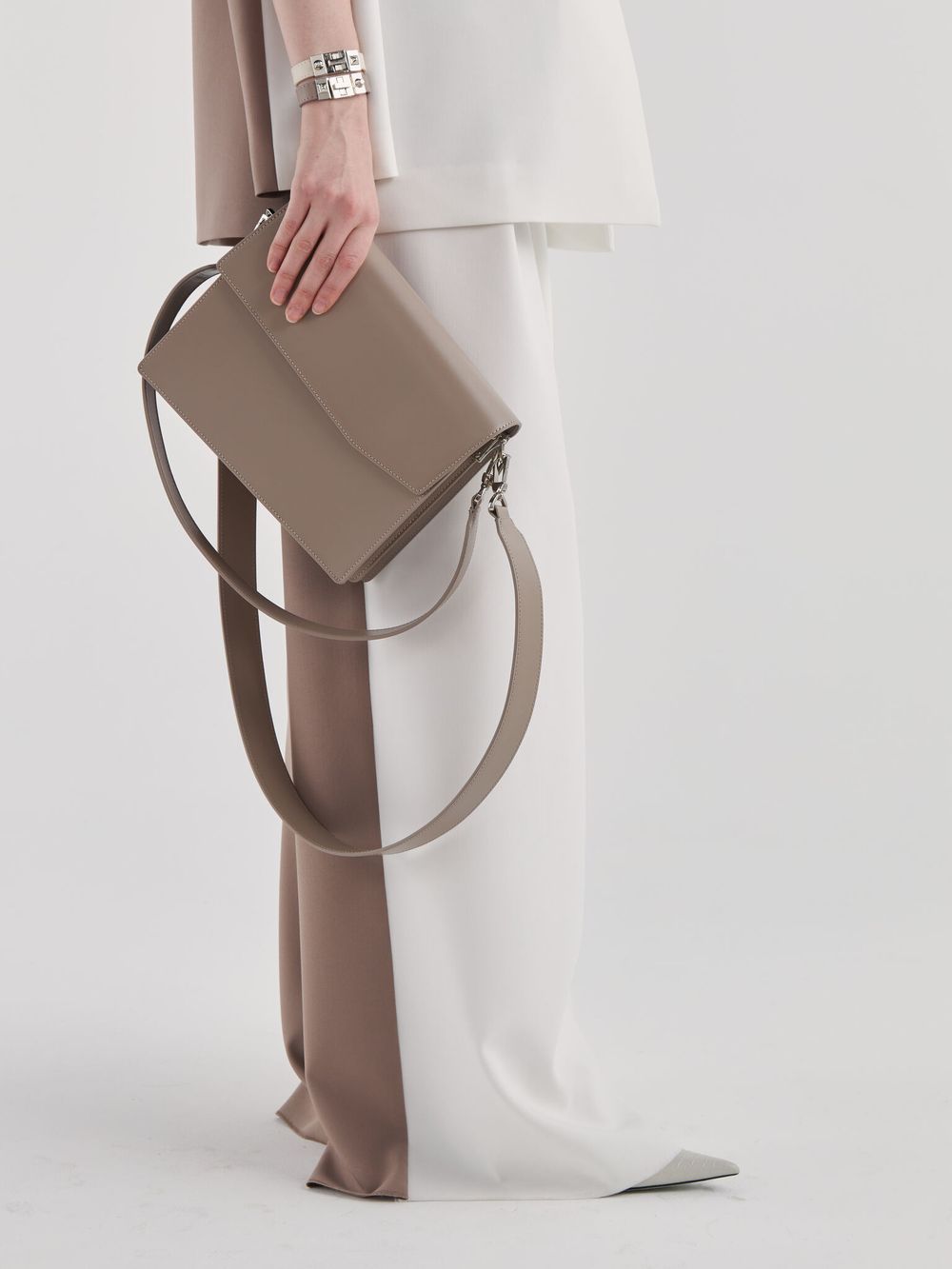 MISTRESS БРАСЛЕТ 12 MILK