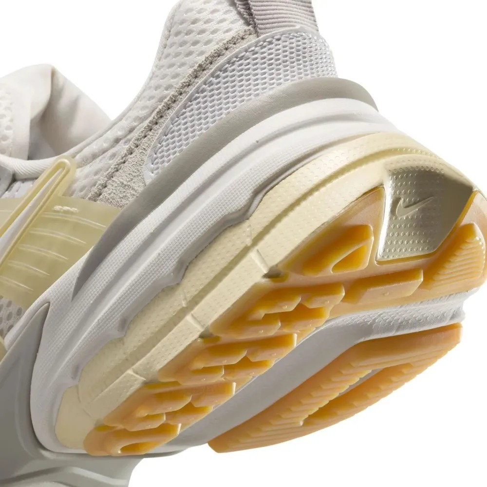 Кроссовки женские NIKE W NIKE V2K RUN OPP1