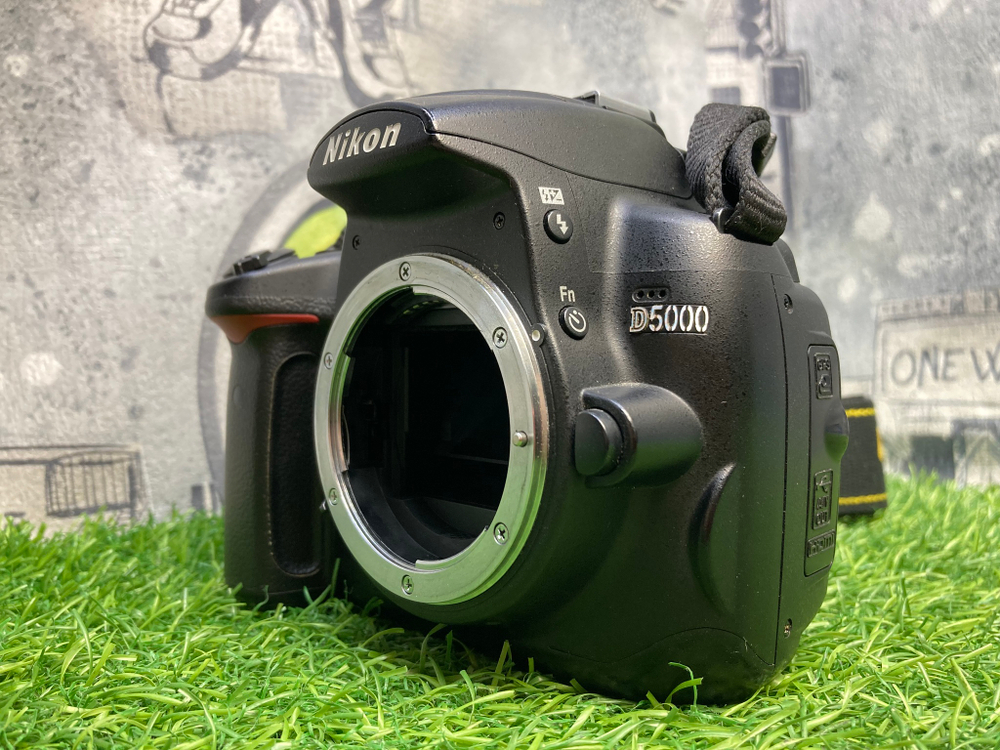 Nikon D5000 + 18-55mm 13400 кадров Покупка/Продажа