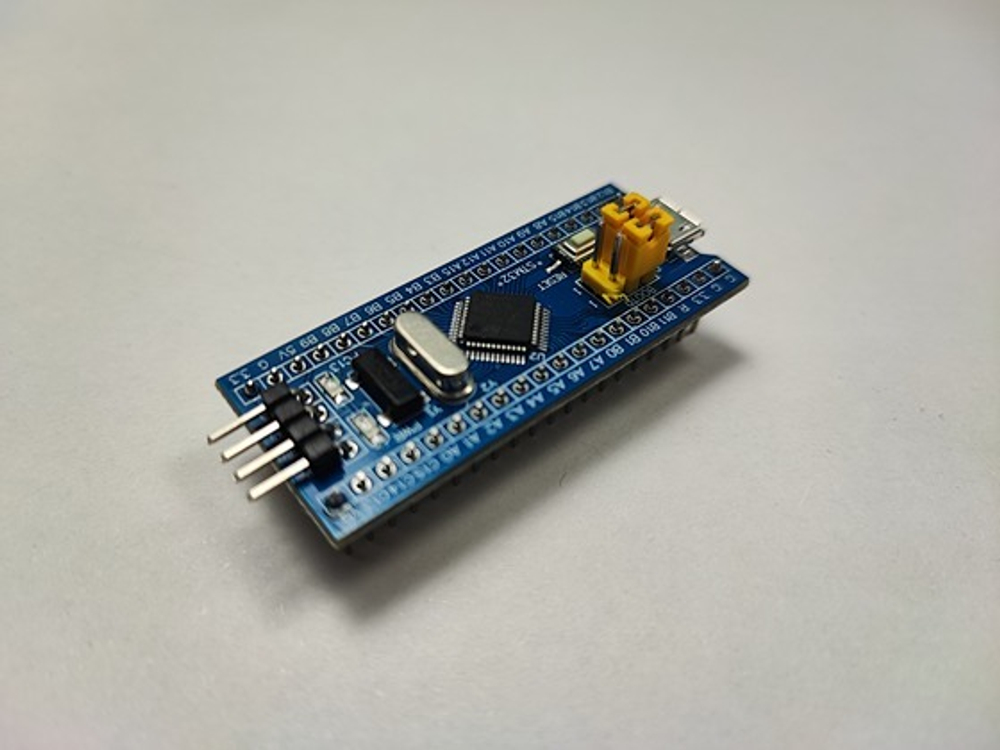 Отладочная плата на STM32F103C8T6