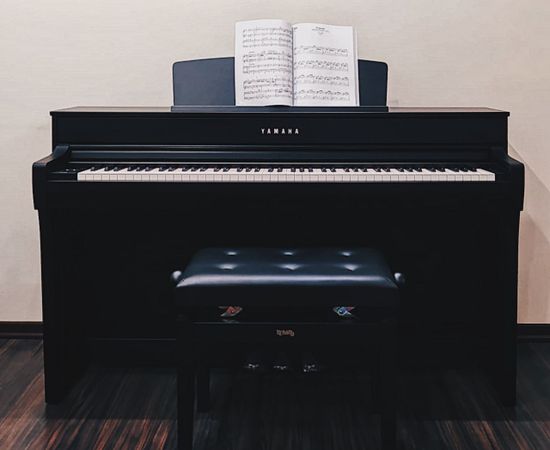 Цифровое пианино YAMAHA Clavinova CLP-745 B