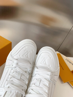 Louis Vuitton Trainer Sneaker