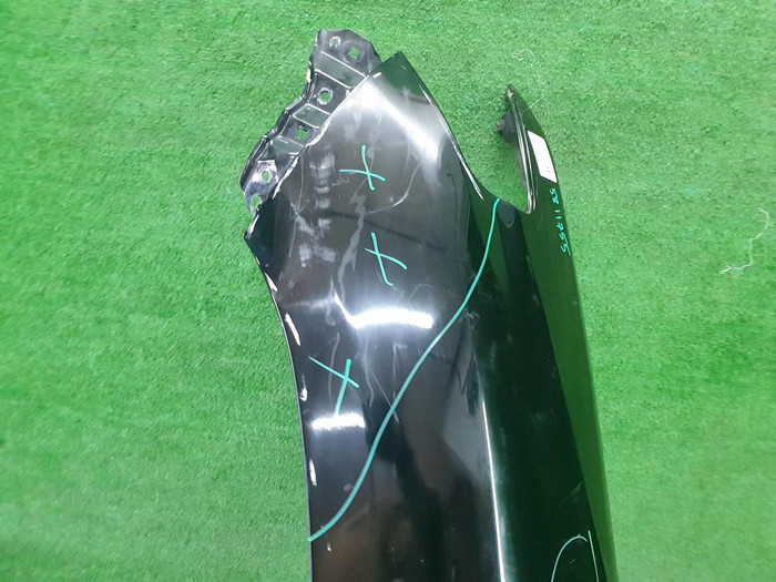 Крыло переднее левое Toyota Land Cruiser 200 (2012-2015)