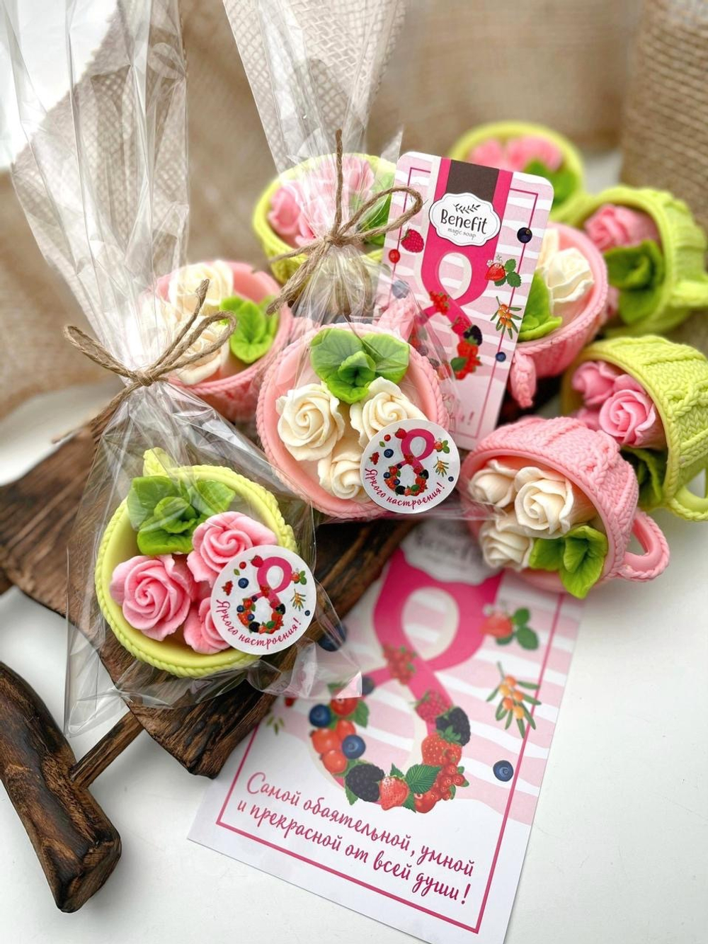 "Чашка с розами" мыло