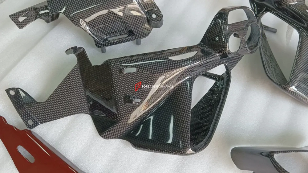 Карбоновый интерьерный комплект для Ferrari 488 GTB Spider 2015-2020 Феррари