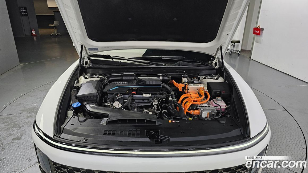 Hyundai Grandeur (Azera) Hybrid (GN7) Calligraphy (03.2023)