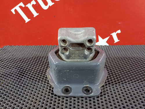 Подушка двигателя задняя 2018г.