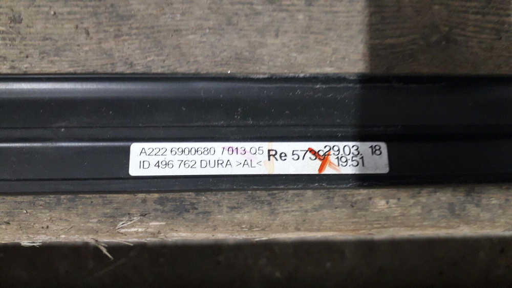 Молдинг двери передней правой Mercedes S (W222) 13-20 Б/У Оригинал A2226900680