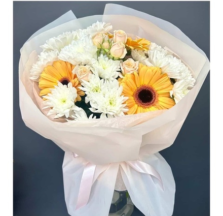 3 Герберы ,5 хризантем