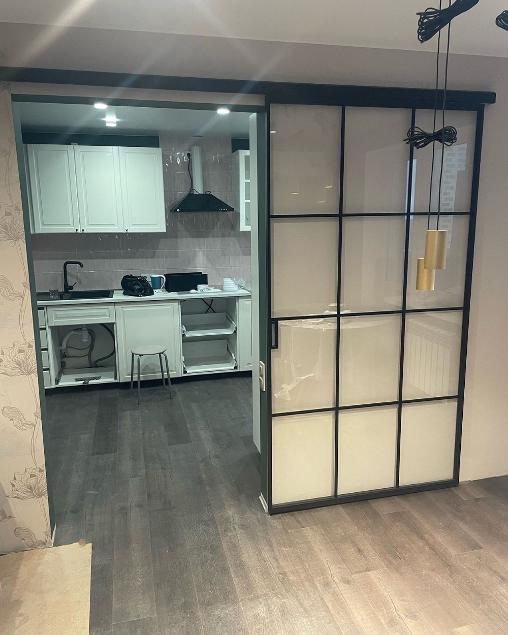 Раздвижная алюминиевая перегородка ALBA TROVARE Via Interio 2.0 с одним полотном