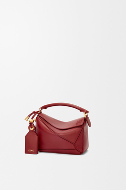 Loewe Сумка-мини Puzzle Featherlight из овечьей кожи наппа, красный