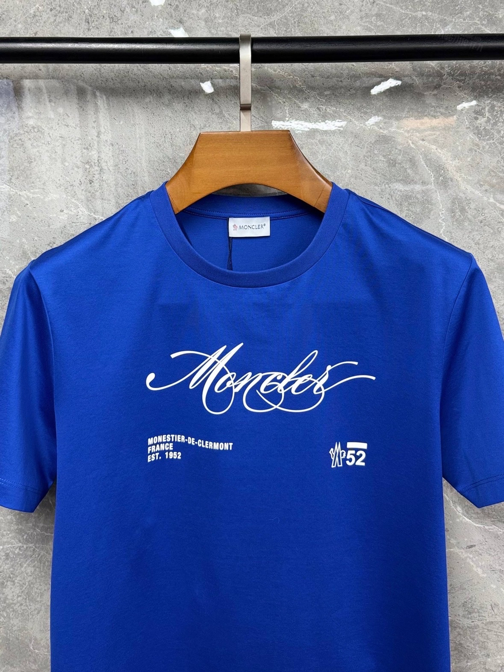 Футболка Moncler