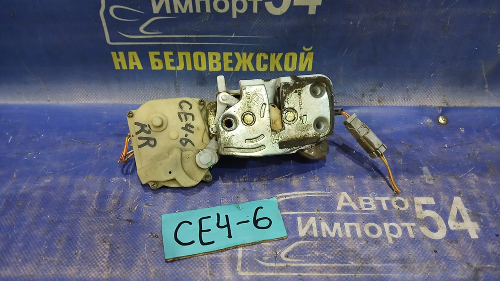 Замок двери задней правой Honda RAFAGA 1994