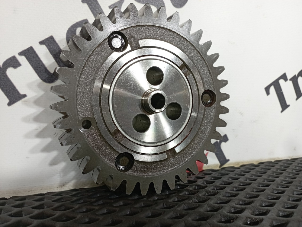 Шестерня компрессора в сборе