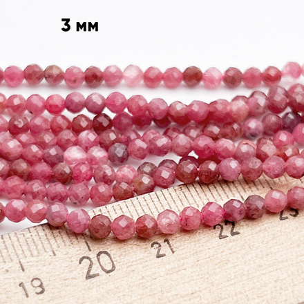 Родонит граненый бусины, диаметр около 3,3-3,5 мм, цена за отрезок 19 см (1/2 нити)