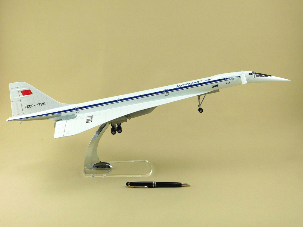 Модель самолета Ту-144 (М1:100, Аэрофлот СССР-77110) конфигурация посадочная с шасси