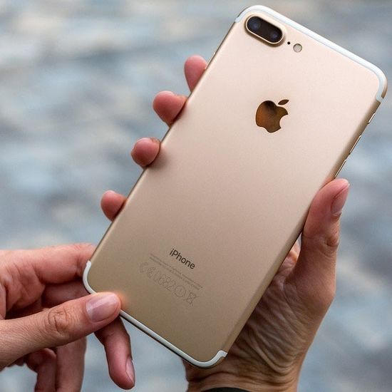 Apple iPhone 7 Plus 256 GB Gold (Золотистый) MN4Y2EU