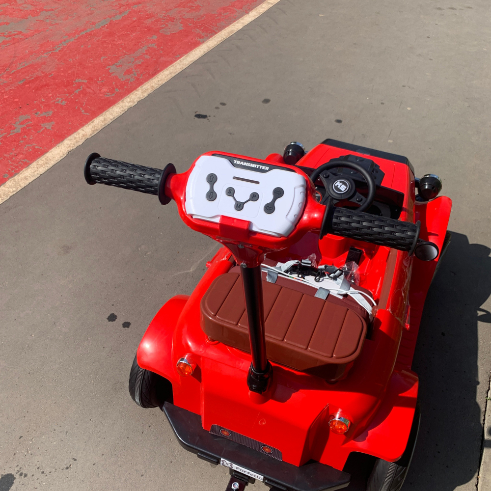 Детский электромобиль DLS202 (12V) красный Артикул: DLS202Rd