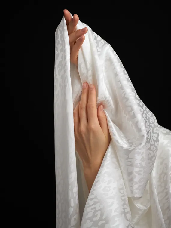 Ткань шелк Армани Жаккард, арт.1885, дизайн "лео", белый